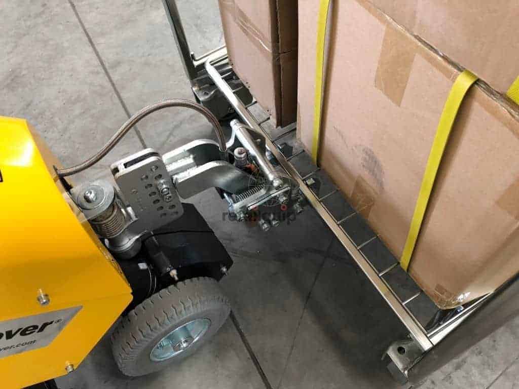 SM100-Electric-Tug-moving-Roll-Cage